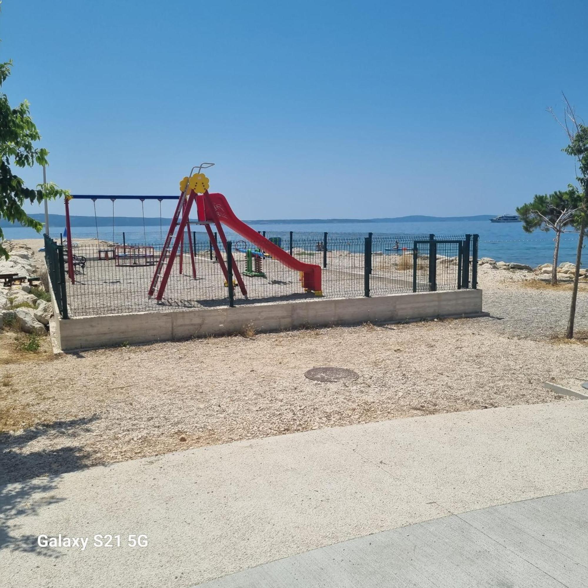 דירות פודסטראנה Sara מראה חיצוני תמונה